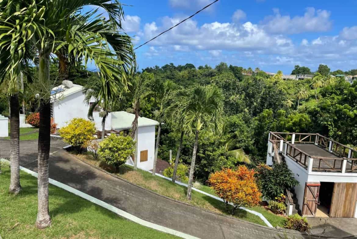 House in Calibishie for sale with 3 suites