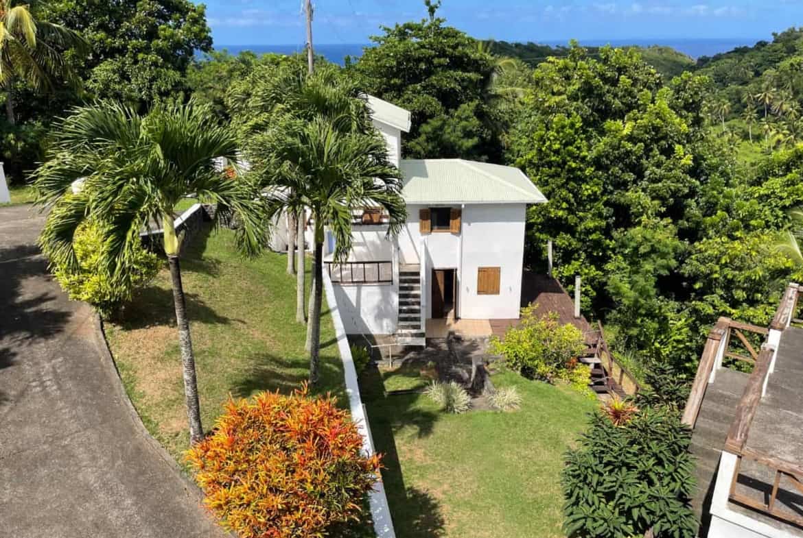 House in Calibishie for sale with 3 suites