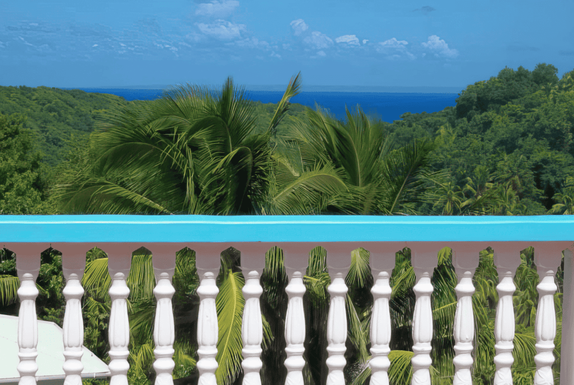 House in Calibishie for sale with 3 suites