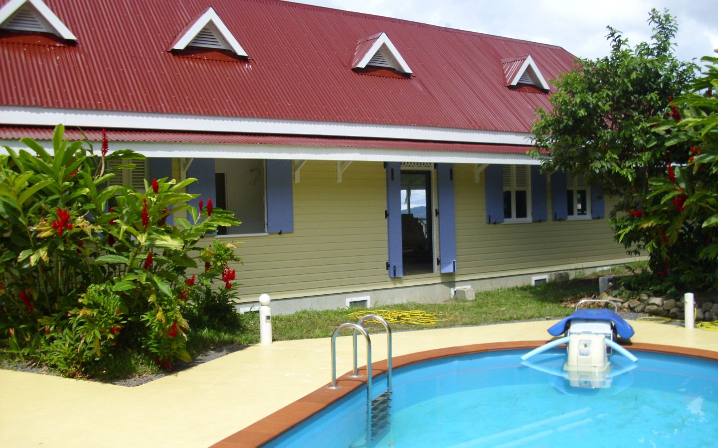 Pool_Main_house-1