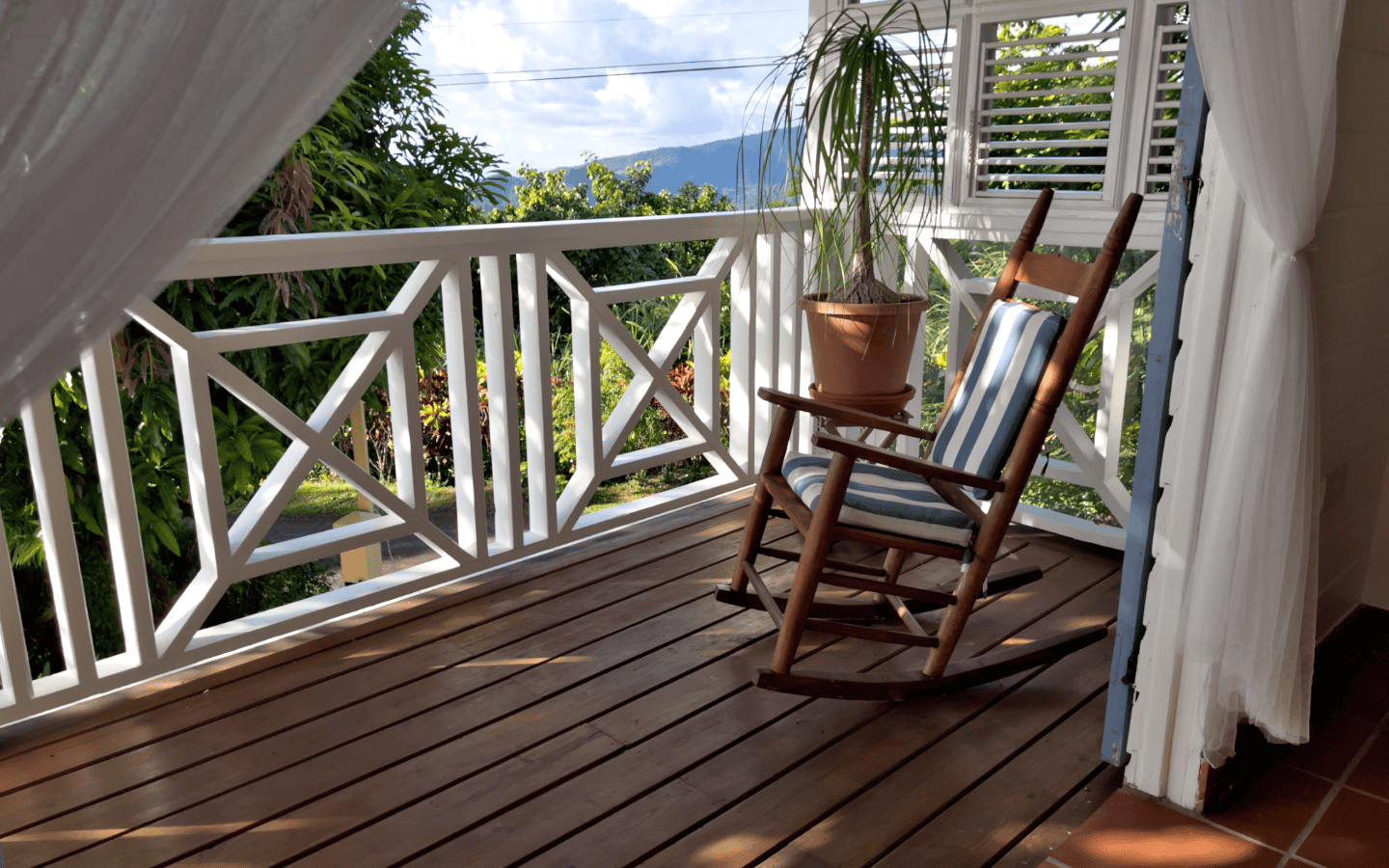 Porch-living-room