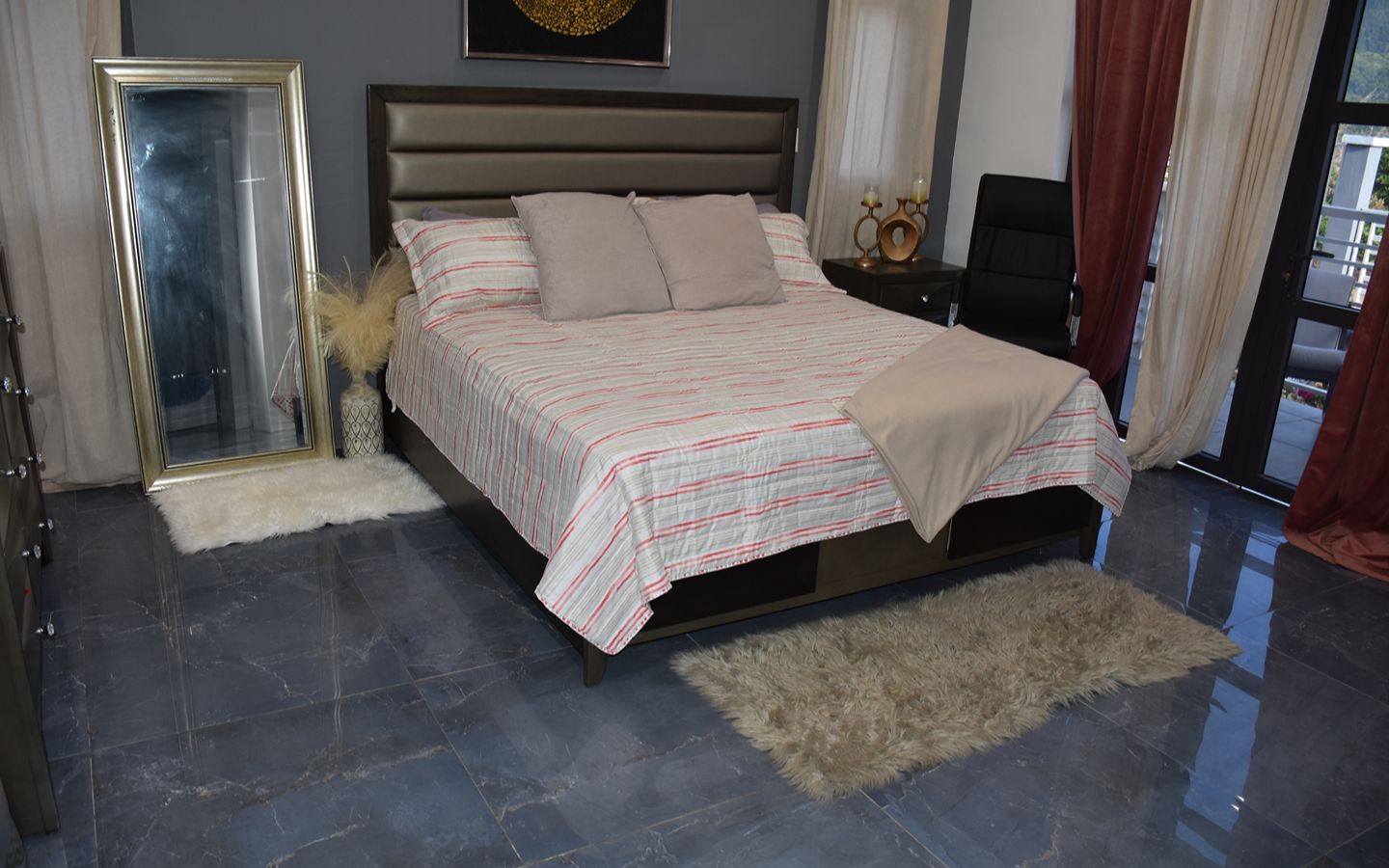 house-portsmouth-master_bedroom-068