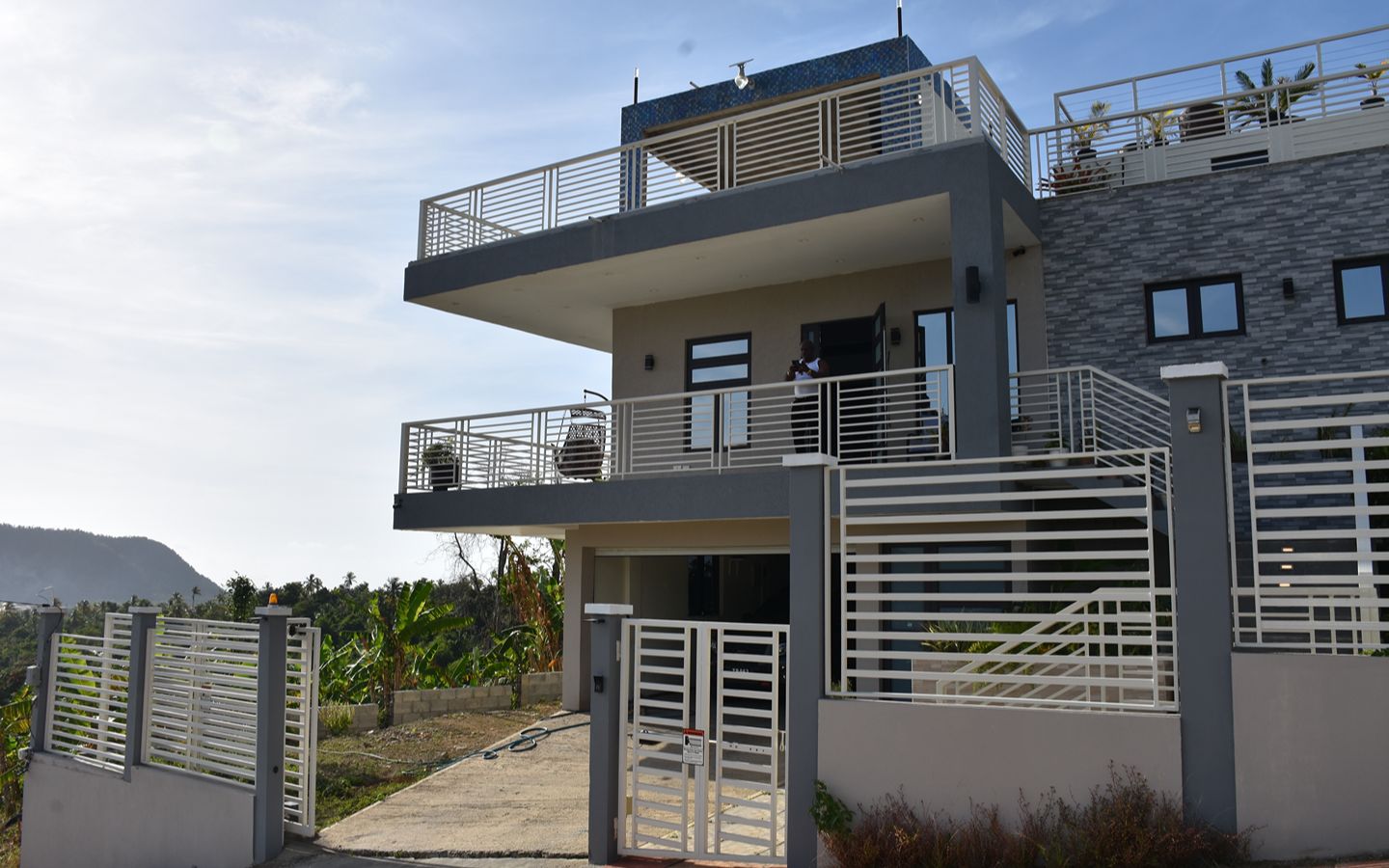 house-portsmouth-outside-003