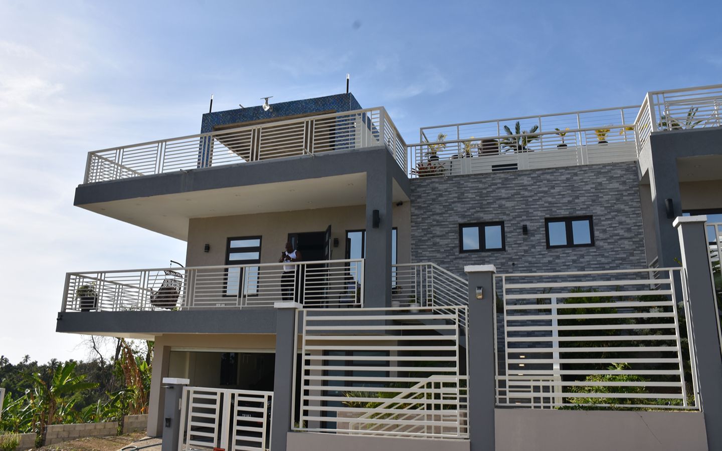house-portsmouth-outside-004